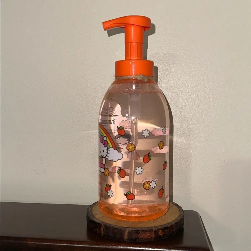 Hello Kitty Mango Grove Foaming Hand Soap